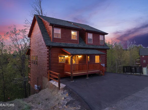 678 Stockton Dr, Sevierville, TN 37876