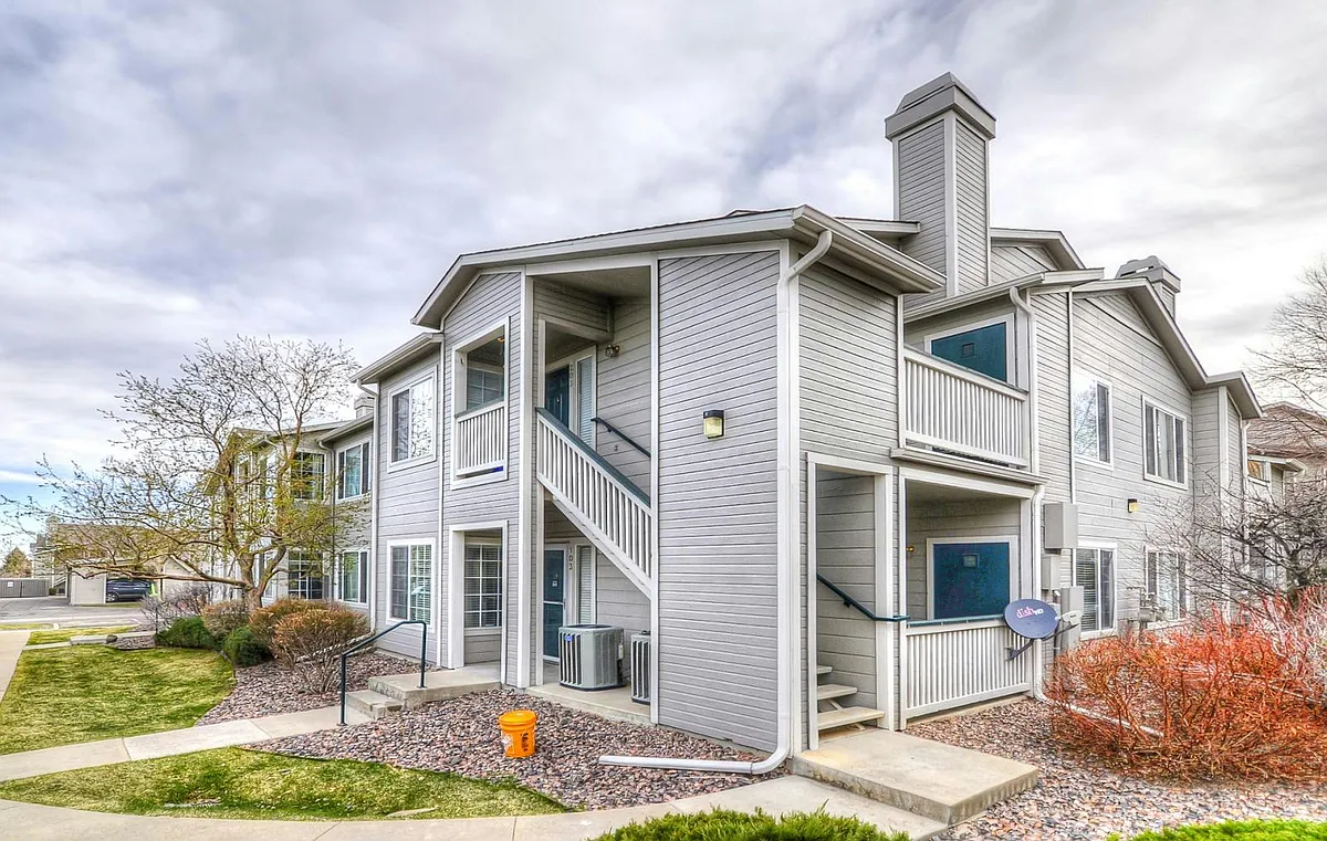Building Photo - 3846 E Canyon Ranch Rd #103