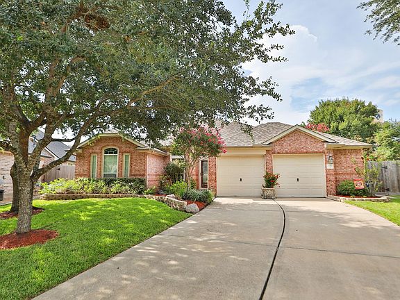 2nd image of 831 Crystal Bay Ln