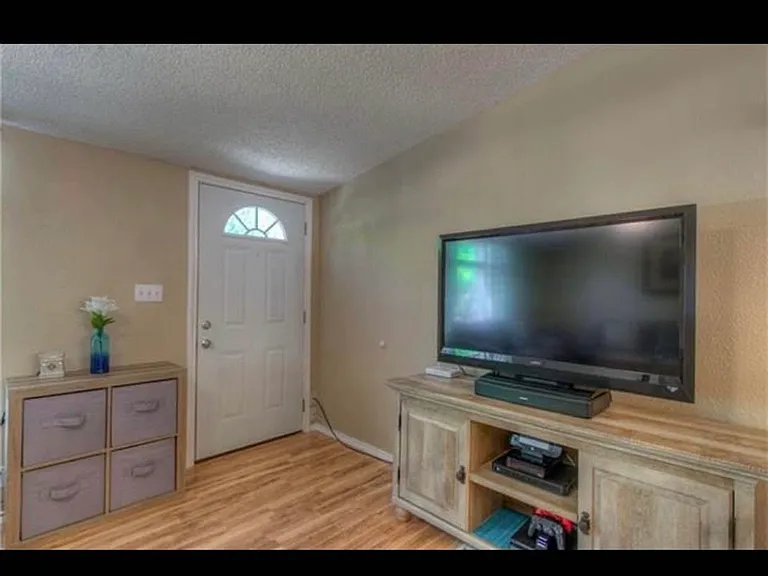 800 Rolling Block Dr — Photo 2