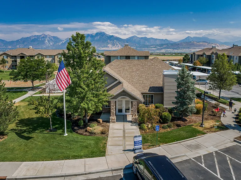 Monarch Meadows — Photo 15