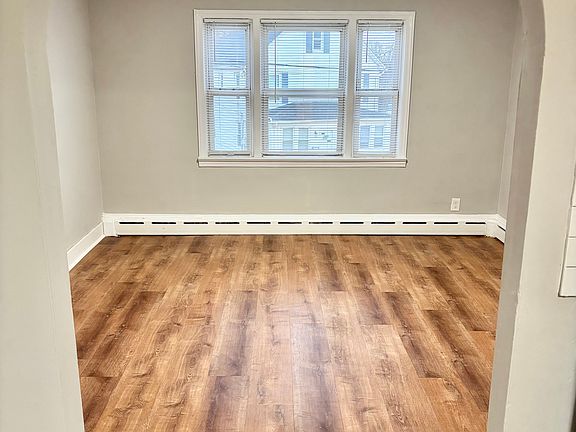 4th image of 1516 Roosevelt Ave APT 2