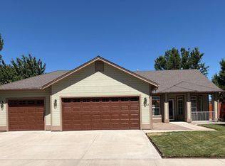 1478 N Marion Russell Dr, Gardnerville, NV 89410