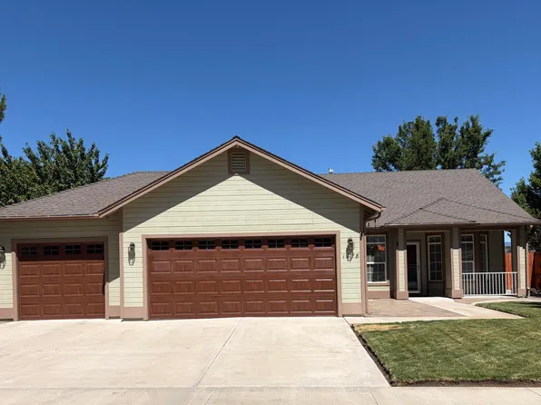 1478 N Marion Russell Dr, Gardnerville, NV 89410