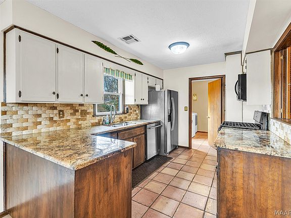 5th image of 4349 White Acres Rd