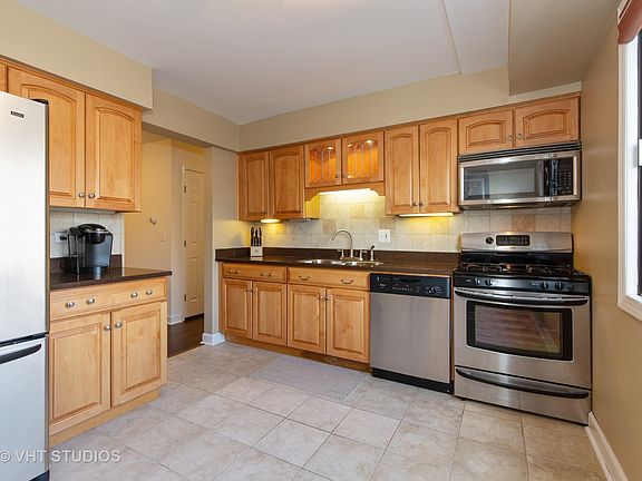 4th image of 6451 N Northwest Hwy #1D-W