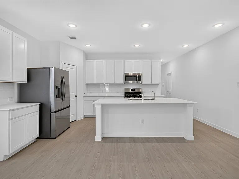 415 Kayden Ct — Photo 12