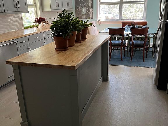 5th image of 1014 E Cooper Ave