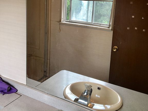 5th image of 25150 Randall Dr