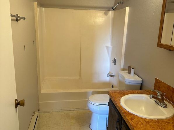415 N 18th St, Elma, WA 98541