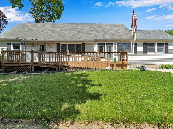 3322 Sylvan Rd, Lansing, MI 48917