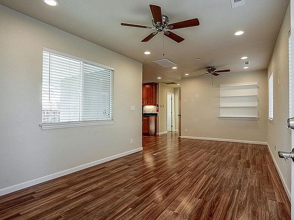2nd image of 2828 Beecher Ct