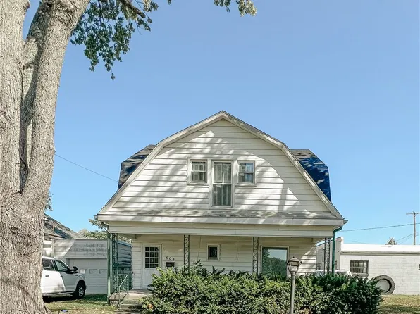 504 N Robb St, Robinson, IL 62454
