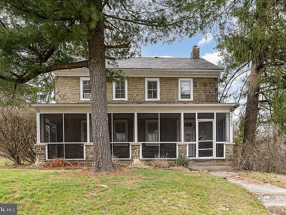 2nd image of 2500 Doehne Rd