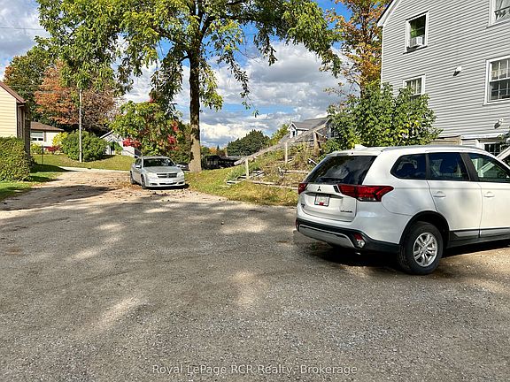 3rd image of 307 Prince St