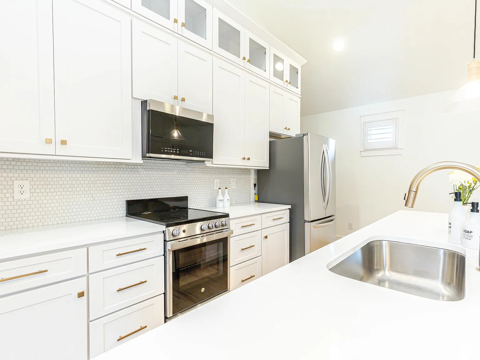 2213 Belmont Blvd — Photo 2