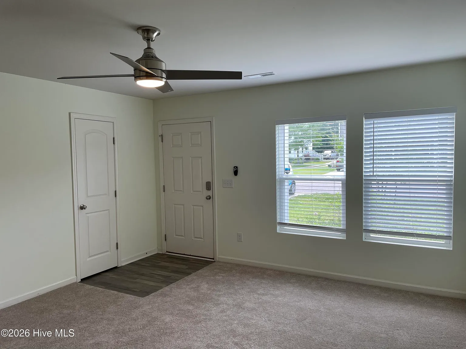 3 bed, 2.5 bath, $1,599 — Photo 3