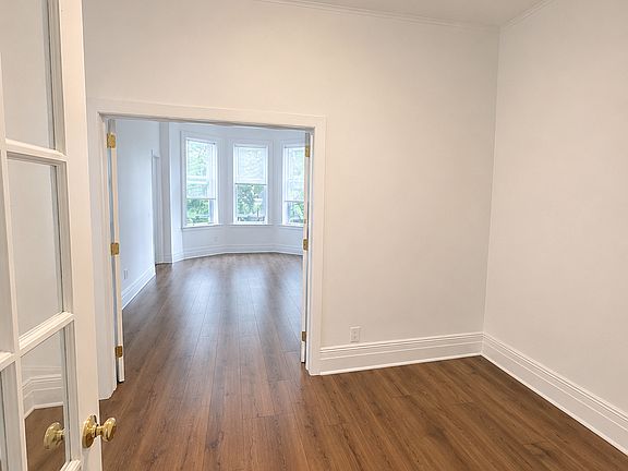 4th image of 7143 67th St Floor 2