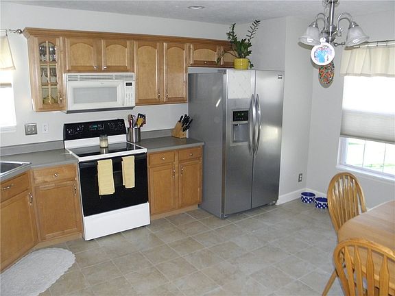 4th image of 5273 Shamus Dr