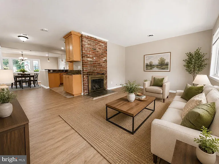 7411 Long Pine Dr — Photo 3