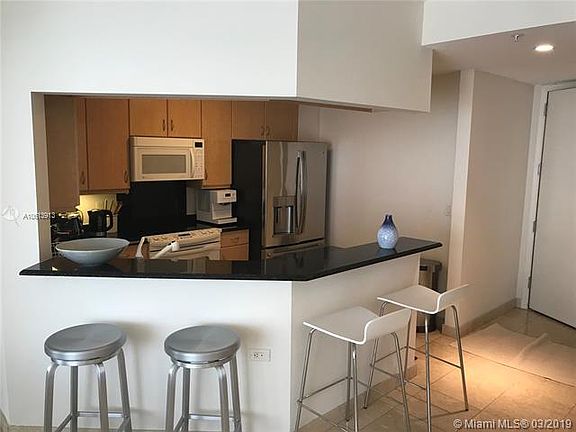 4th image of 801 Brickell Key Blvd APT 1007