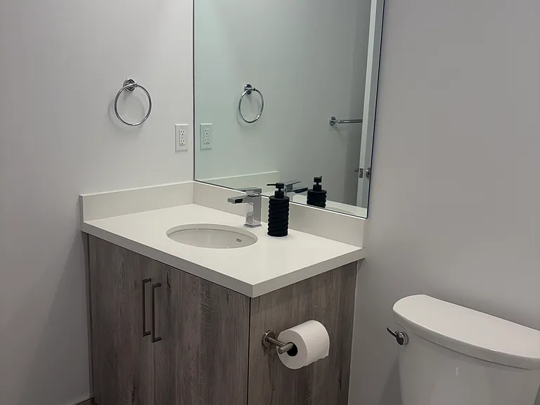 1288 Howard St #504 — Photo 8