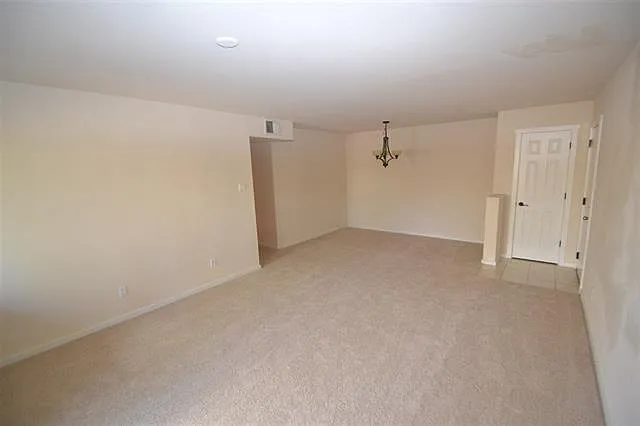 601 W San Mateo Rd #44 — Photo 7