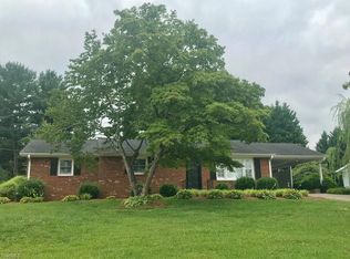 6050 Blue Bonnet Ln, Winston Salem, NC 27103