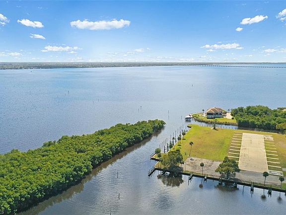 2nd image of 4353 S Canal Cir