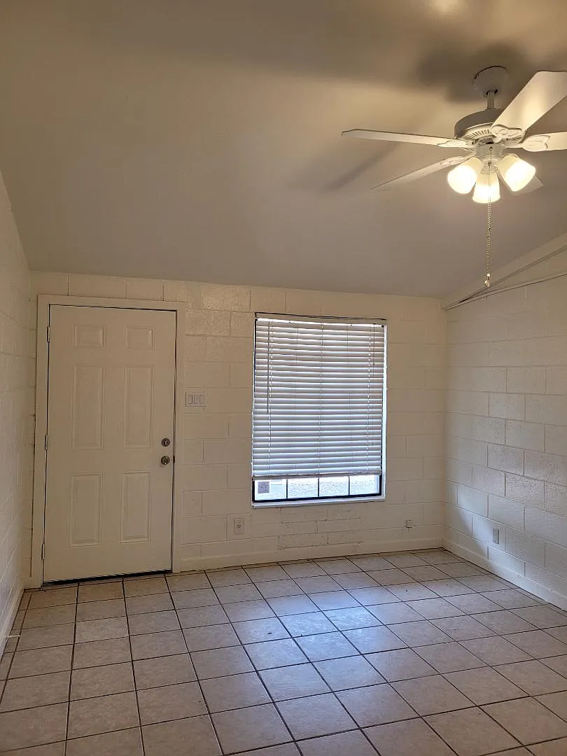 2444 E Danbury Rd - 1 — Photo 2