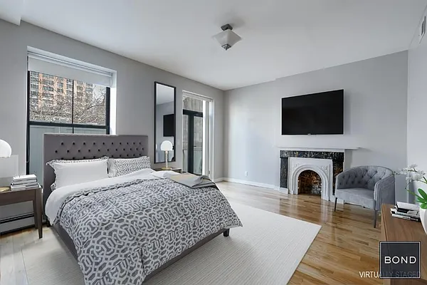 Rented by Bond New York | media 3