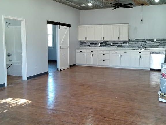 2nd image of 101 County Road 193 #A