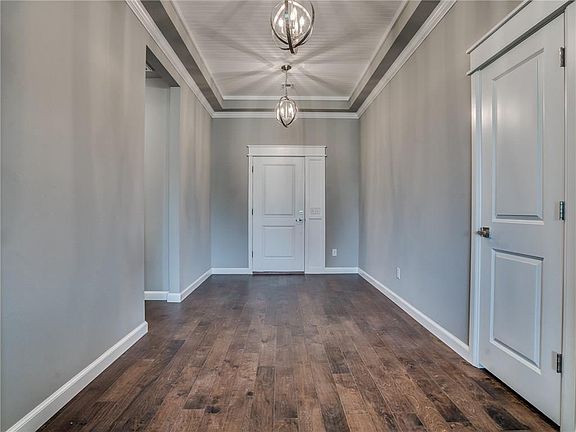 5th image of 11137 Fairways Ave