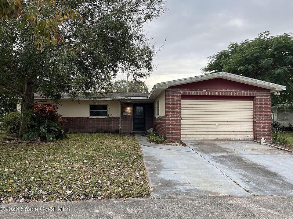 1st image of 2431 Lakeview Dr