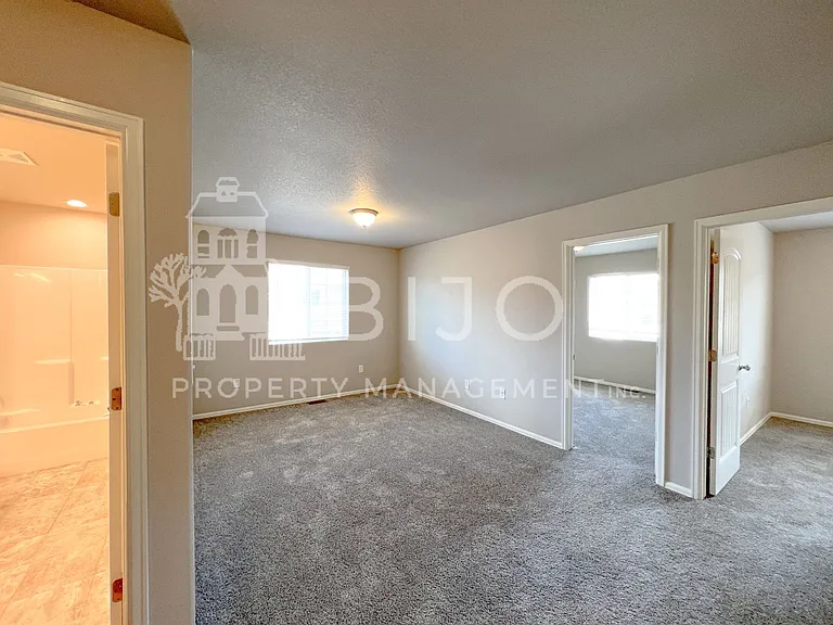 7673 Silver Larch Point — Photo 15