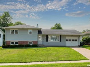 2702 N Fillmore St, Davenport, IA 52804