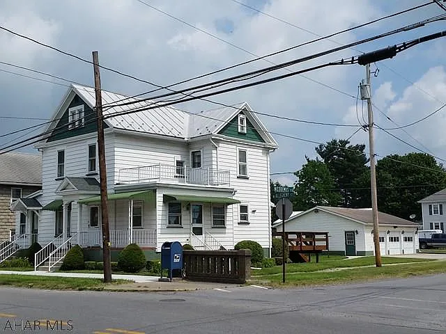 300 W Allegheny St photo 1