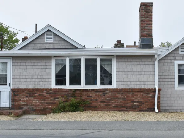 5 Plum Island Blvd, Newbury, MA 01951