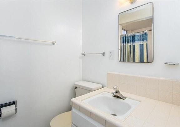 3rd image of 27328 Rosemont Way