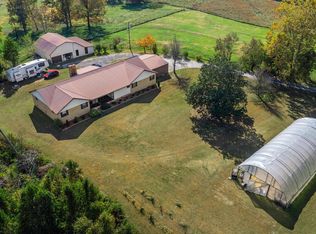 145 Troxtel Dr, Valley Head, AL 35989