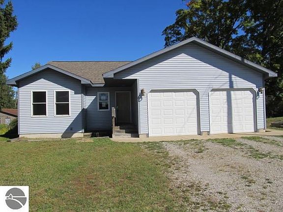 2nd image of 4245 County Road 612 NE