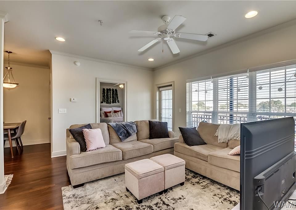 1st image of 700 15th St Unit 3301