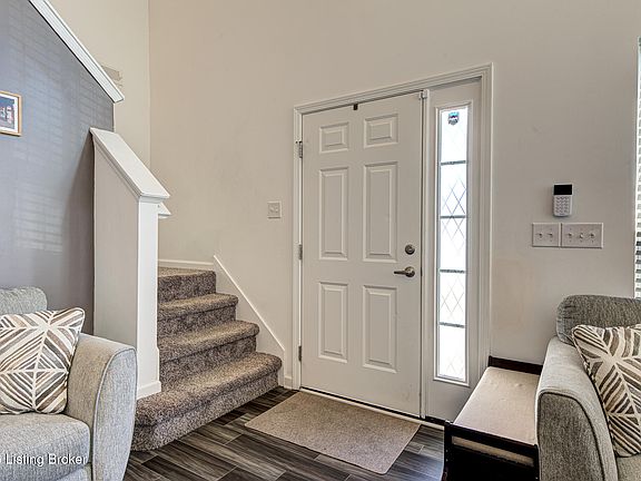 4th image of 1025 Stratton Way