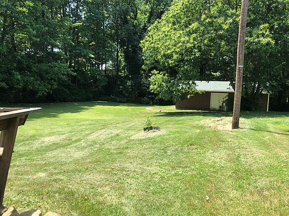 2nd image of 601 N Highland Dr