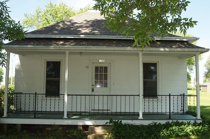 1st image of 3160 N Hancock St