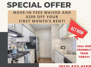 5113 Conser St APT 113, Overland Park, KS 66202