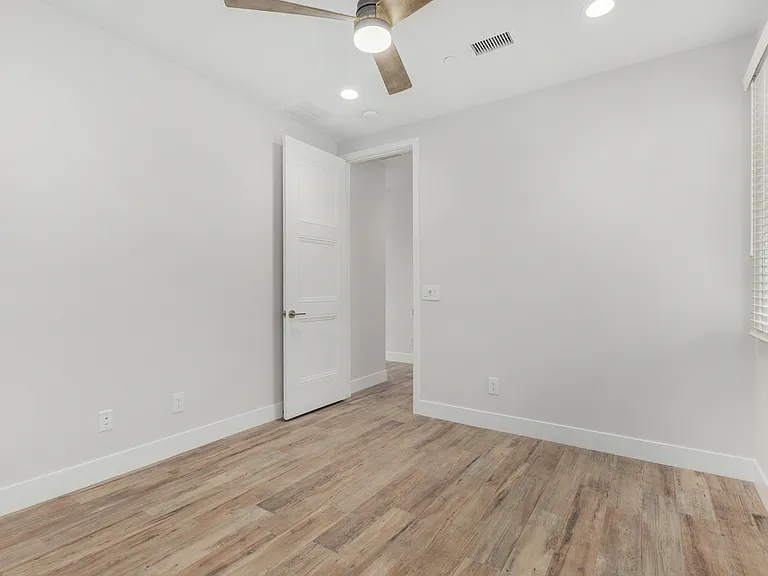 4525 N 40th St #8 — Photo 21