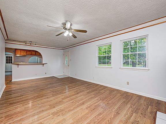 3rd image of 6709 W Walton St
