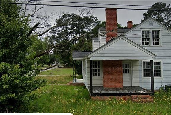 2nd image of 121 N Heyward St