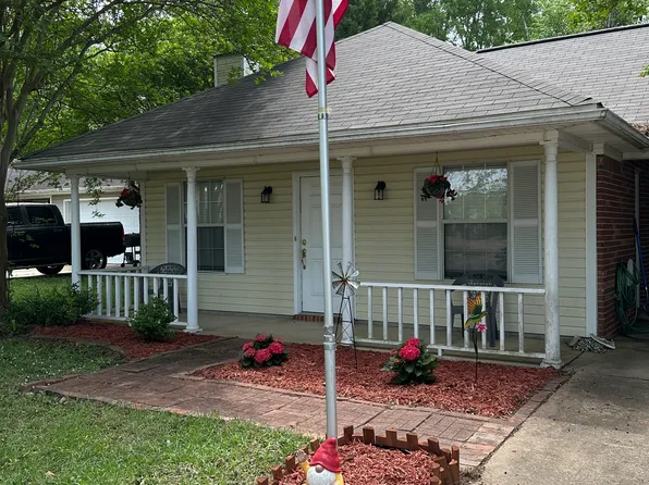 205 McLaurin Dr, Brandon, MS 39047